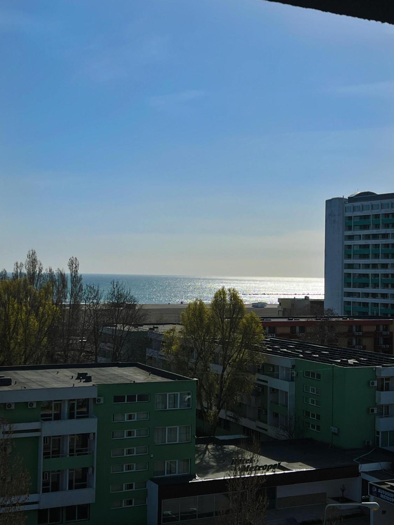 Moon Residence Мамая Екстериор снимка